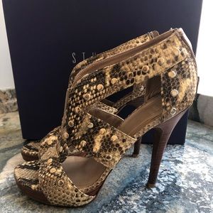 Stuart Weitzman Serpent platform Heels